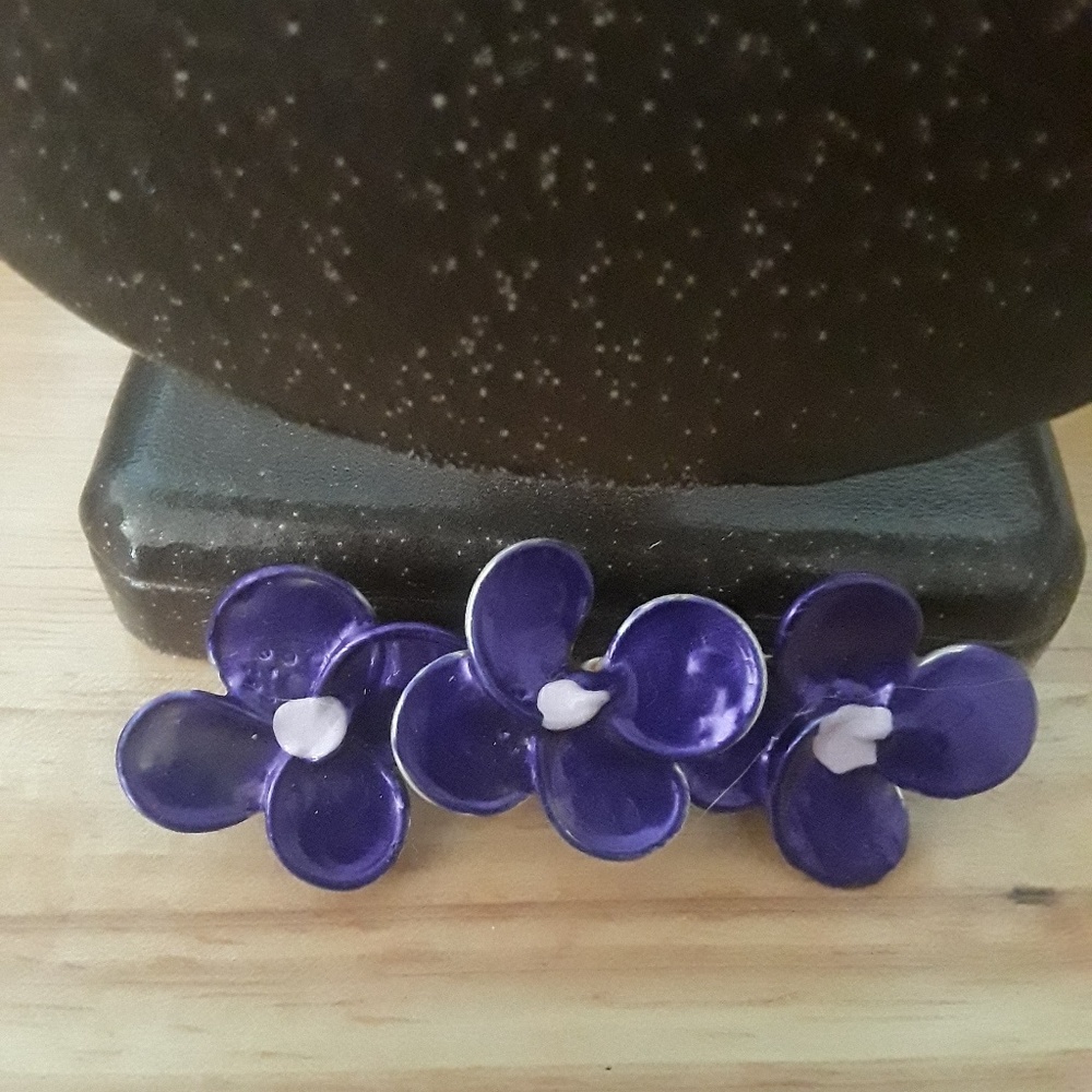 2 homemade hair bows in purple and white - Picture 1 of 4